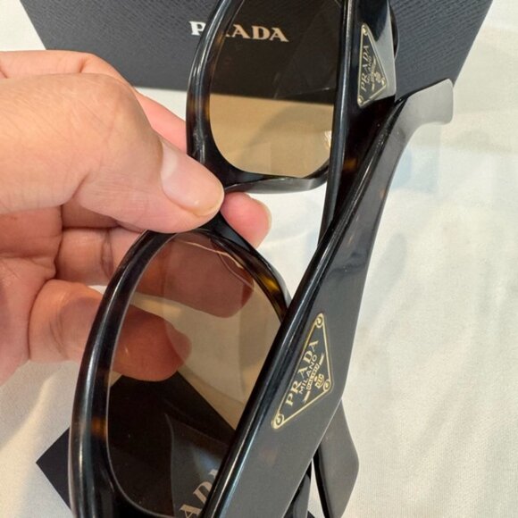 Authentic Prada sunglasses with box - Picture 9 of 11